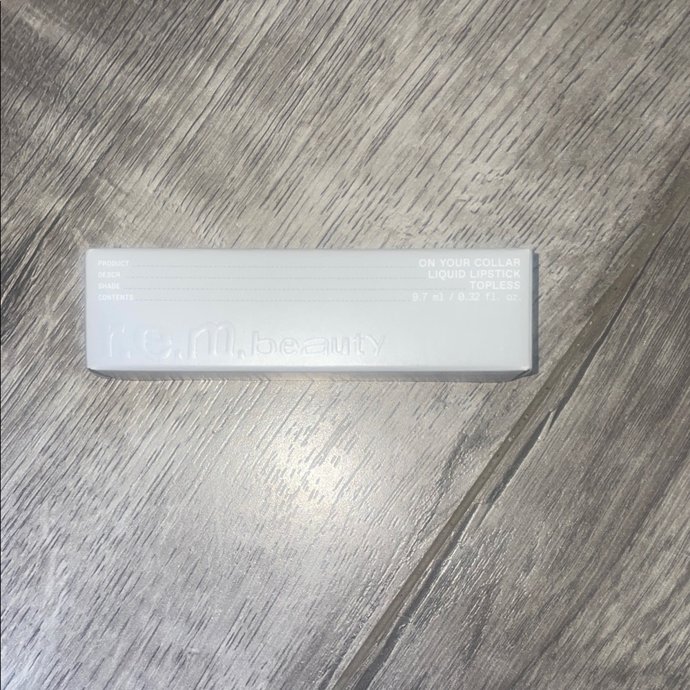 r.e.m. Beauty On Your Collar Liquid Lipstick - Topless